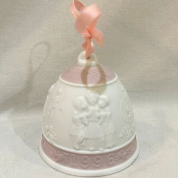 Lladro Porcelain Annual Christmas Bell 1996 Lavender Choir Boys - Picture 3 of 11